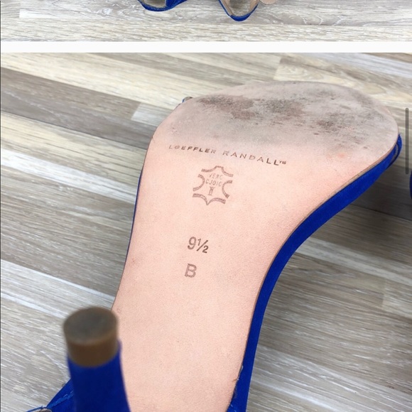 Loeffler Randall Lilit Scalloped Sandal - Picture 2 of 6